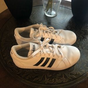 Adidas tennis shoes ‼️‼️